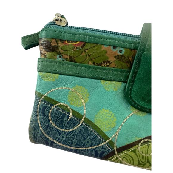 Vintage Womens Fossil Wallet Embroidered Leather Elephant FLAWS READ #5304 - Picture 4 of 15